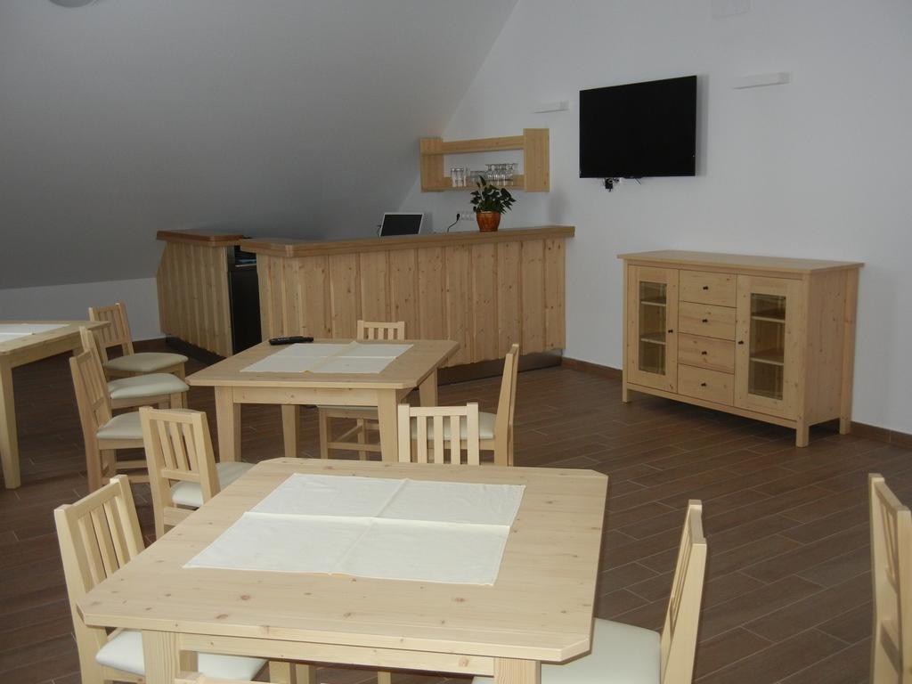 Guesthouse Macesen Spodnja Sorica Bagian luar foto