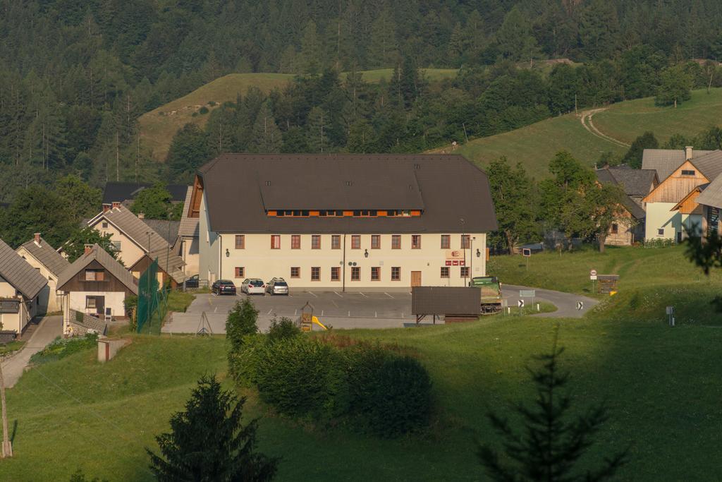 Guesthouse Macesen Spodnja Sorica Bagian luar foto